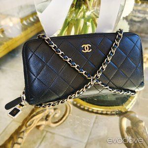 CHANEL quilted wallet on chain ♥️ Luxurious soft lambskin leather Black & Silver
